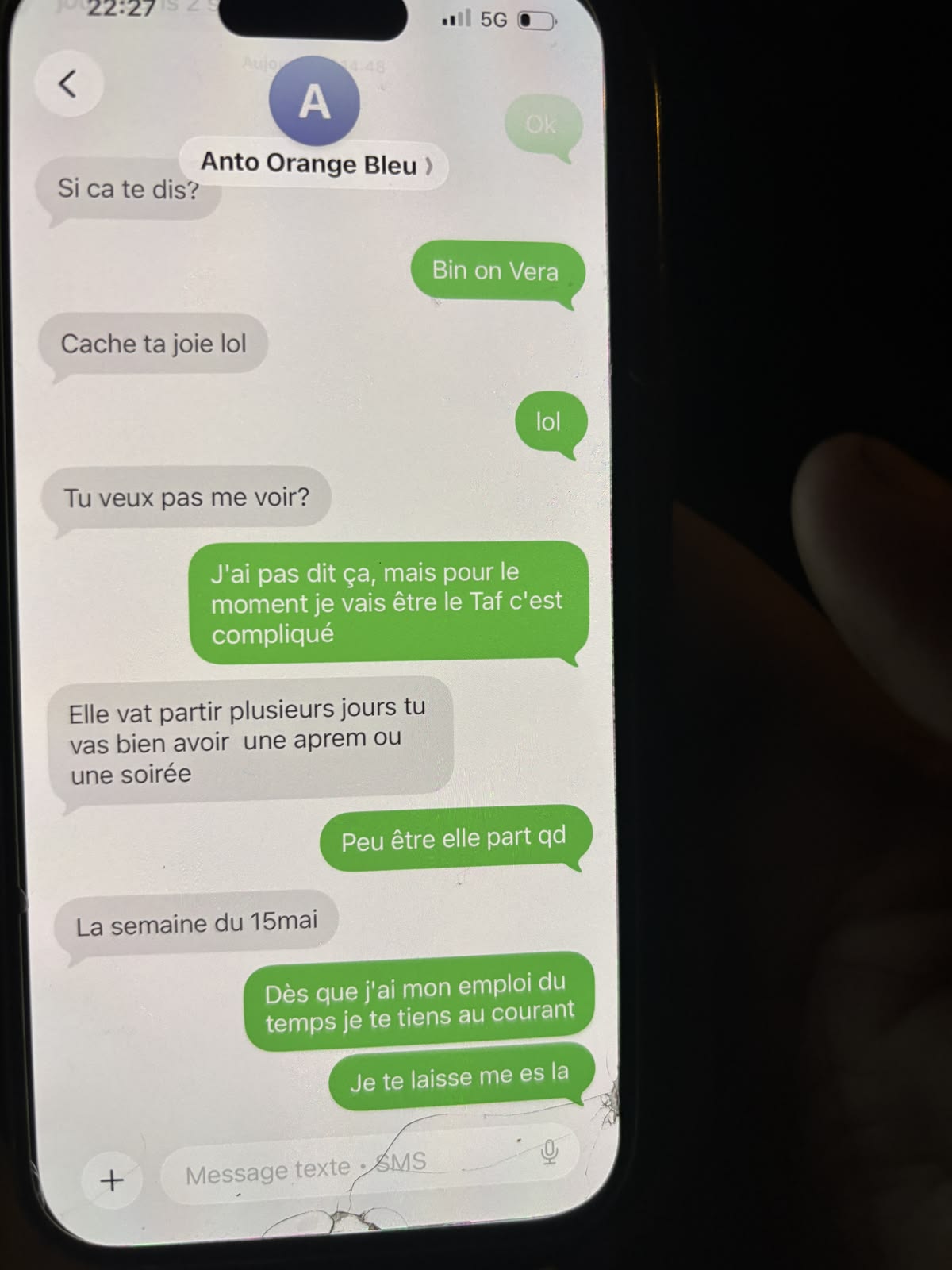 Vie de célibataire femme : le guide non romanticisé de celle qui a enfin arrêté d'attendre un texto